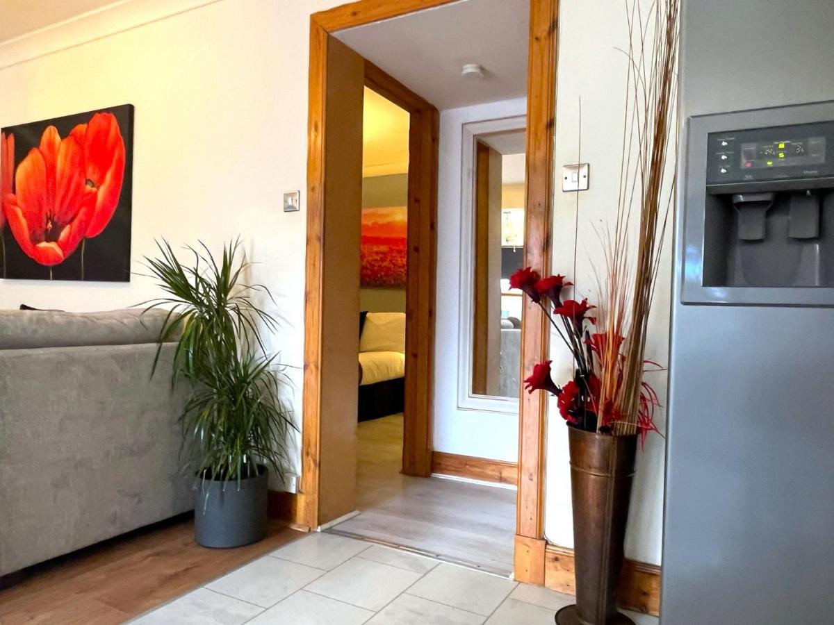 Elegant 2 Bedroom Chalet Edinburgh Eksteriør billede