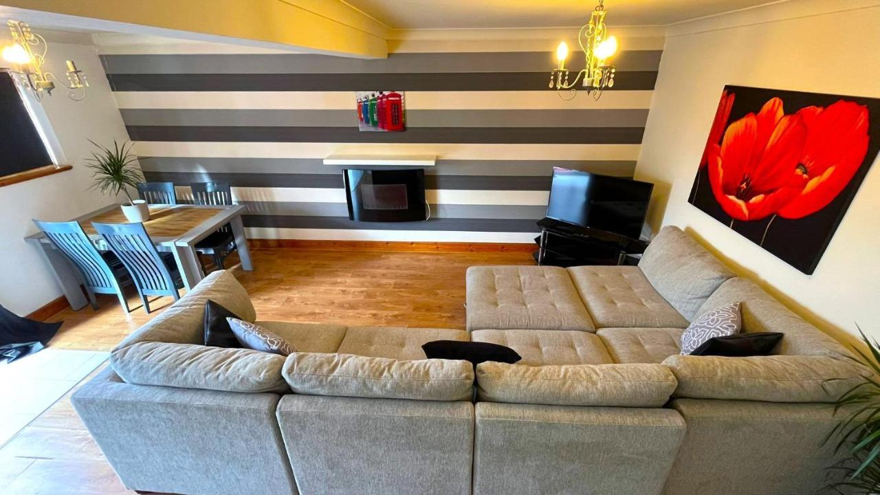 Elegant 2 Bedroom Chalet Edinburgh Eksteriør billede